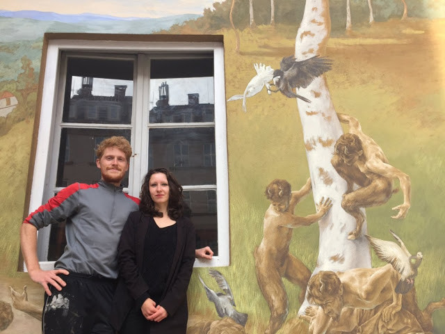 Profesionálni umelci Kristína Migašová zo Slovenska a Lorenzo Tonda z Talianska skrášlili fasádu budovy. Ako vyberali tému a čo zobrazuje maľba?