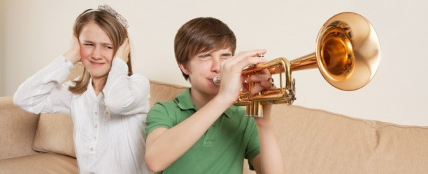 Hluk a naše zdrave. Tipy pre lepšiu akustiku a zvukovú izoláciu v byte. Prečo je dobré mať masívne steny. Zbavte sa hluku z ulice. Zistite viac